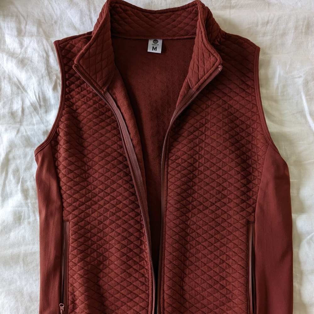 Senita Quilted Vest - Bronze Maroon